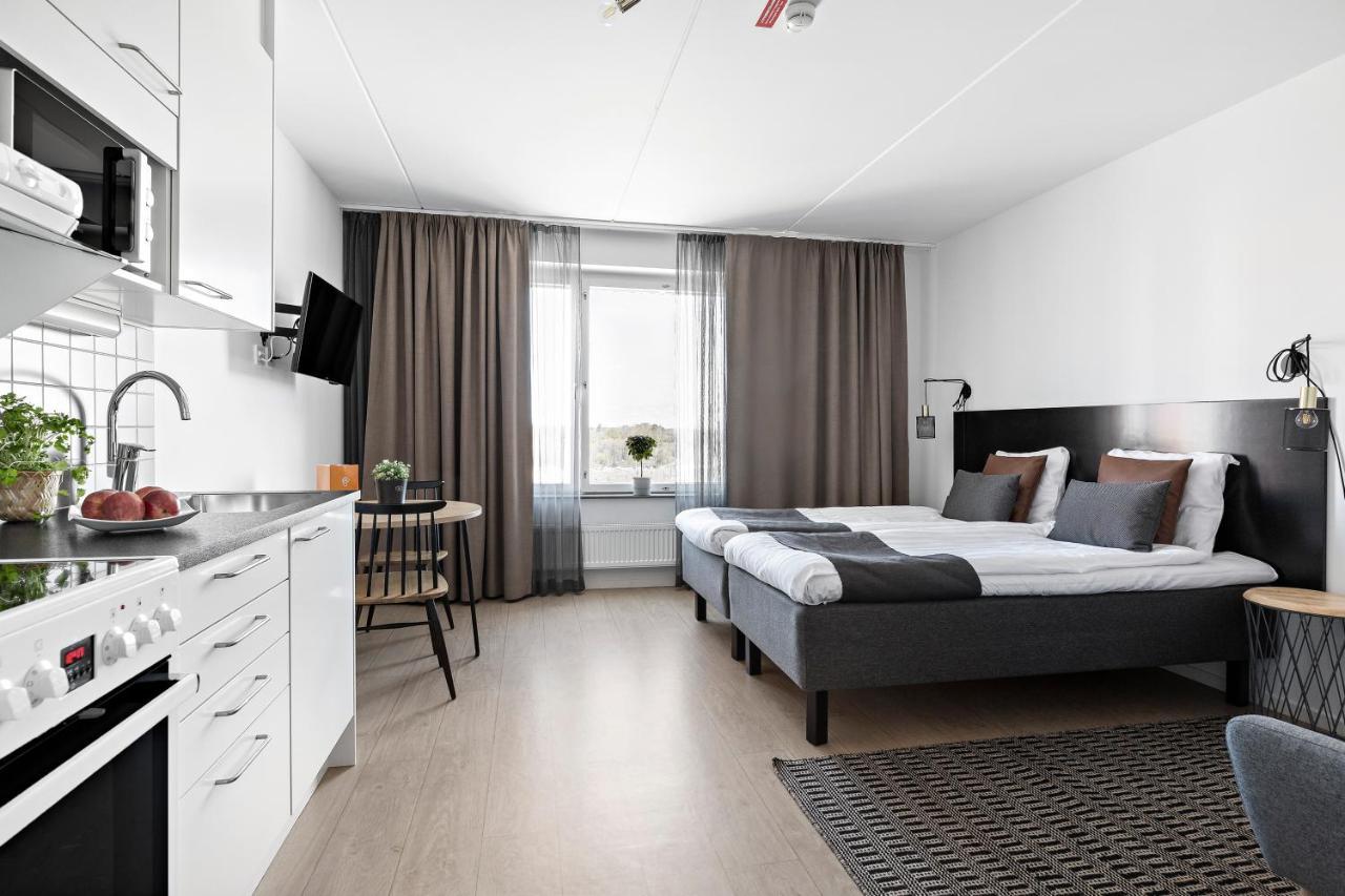 Forenom Hotel Flemingsberg - 10Min From Aelvsjoe Huddinge Dış mekan fotoğraf