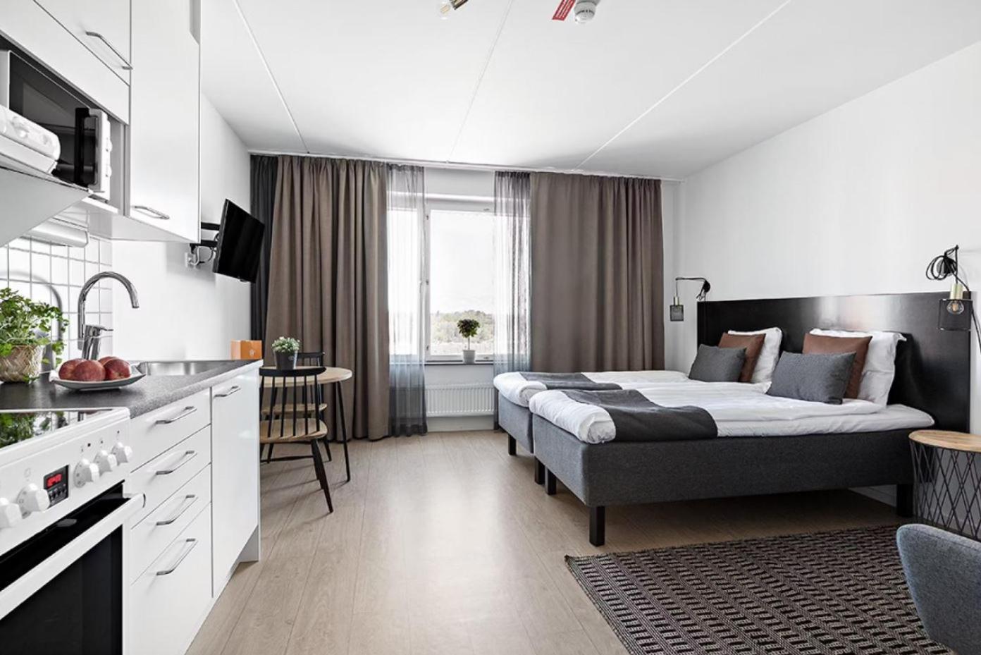 Forenom Hotel Flemingsberg - 10Min From Aelvsjoe Huddinge Dış mekan fotoğraf