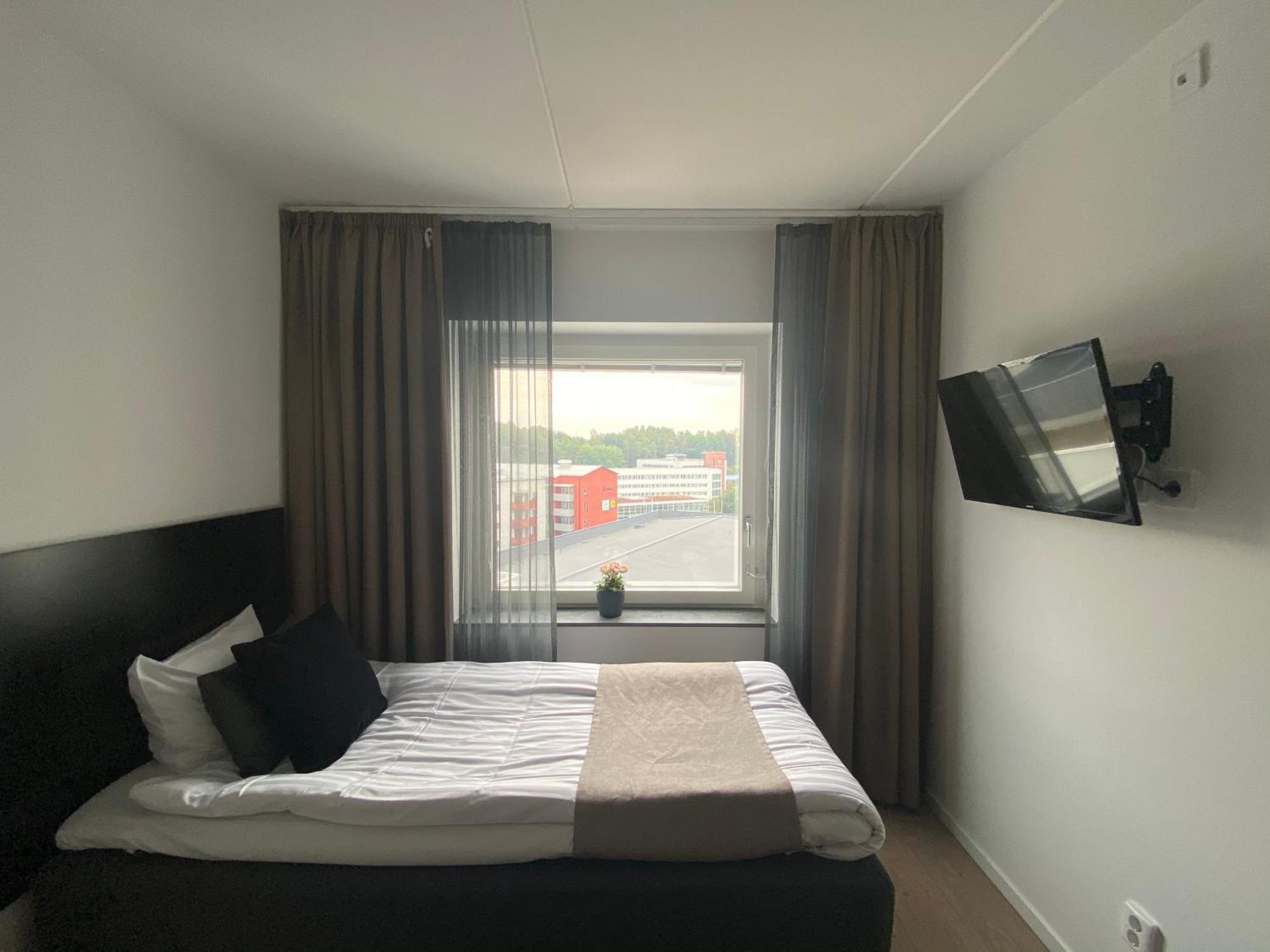 Forenom Hotel Flemingsberg - 10Min From Aelvsjoe Huddinge Dış mekan fotoğraf